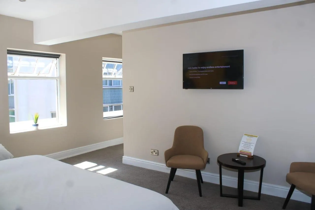 Triple Room with Bath